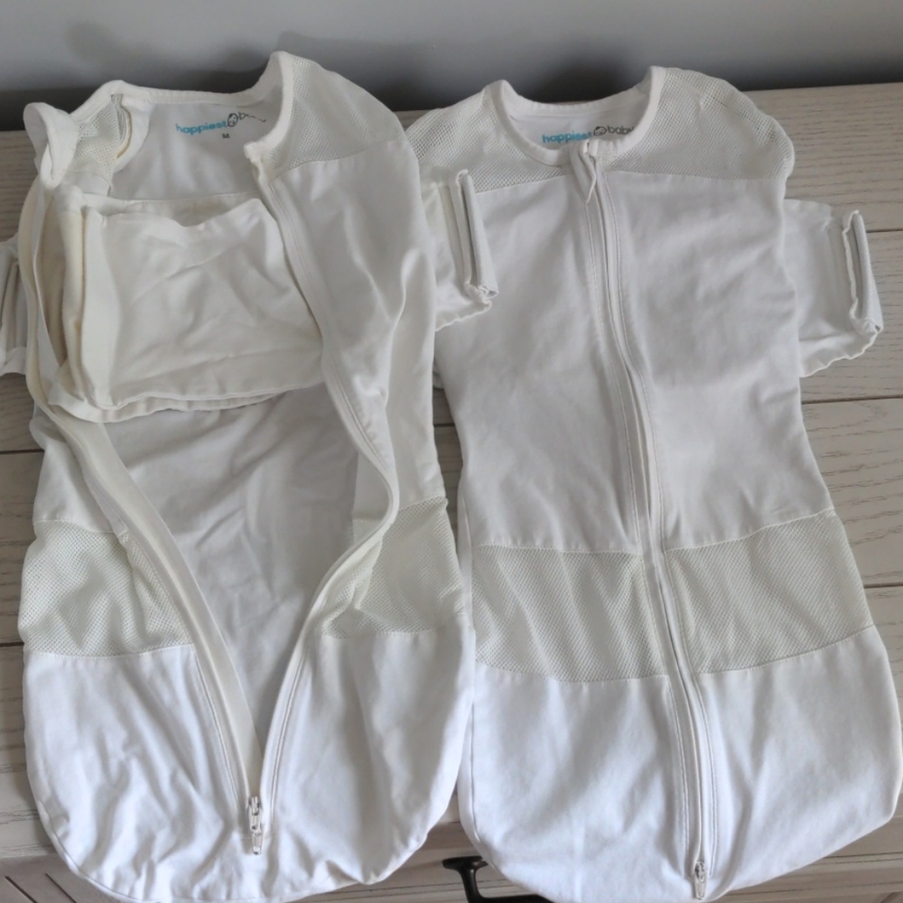 2 Snoo Swaddles (Medium)